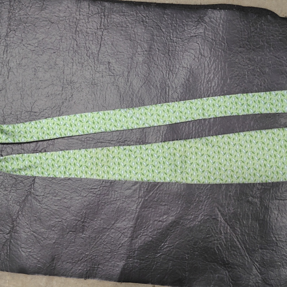 VINEYARD VINES MEN'S MINT GREEN MINI SHARKS TIE MARTHAS VINEYARD Necktie - Picture 6 of 7